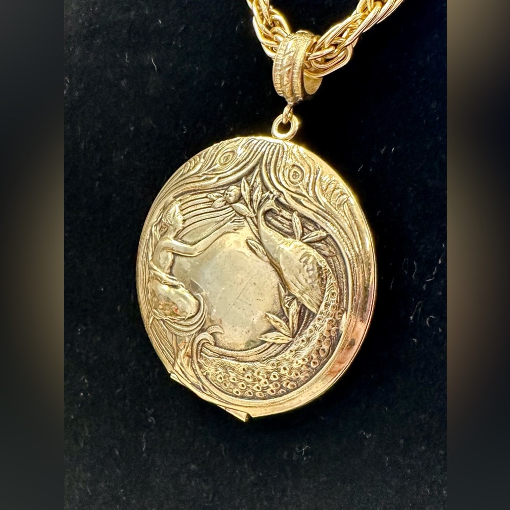 VTG Whiting & Davis Signed 70s Gold-Toned Oversized Mermaid Locket Necklace EUC - Picture 8 of 17